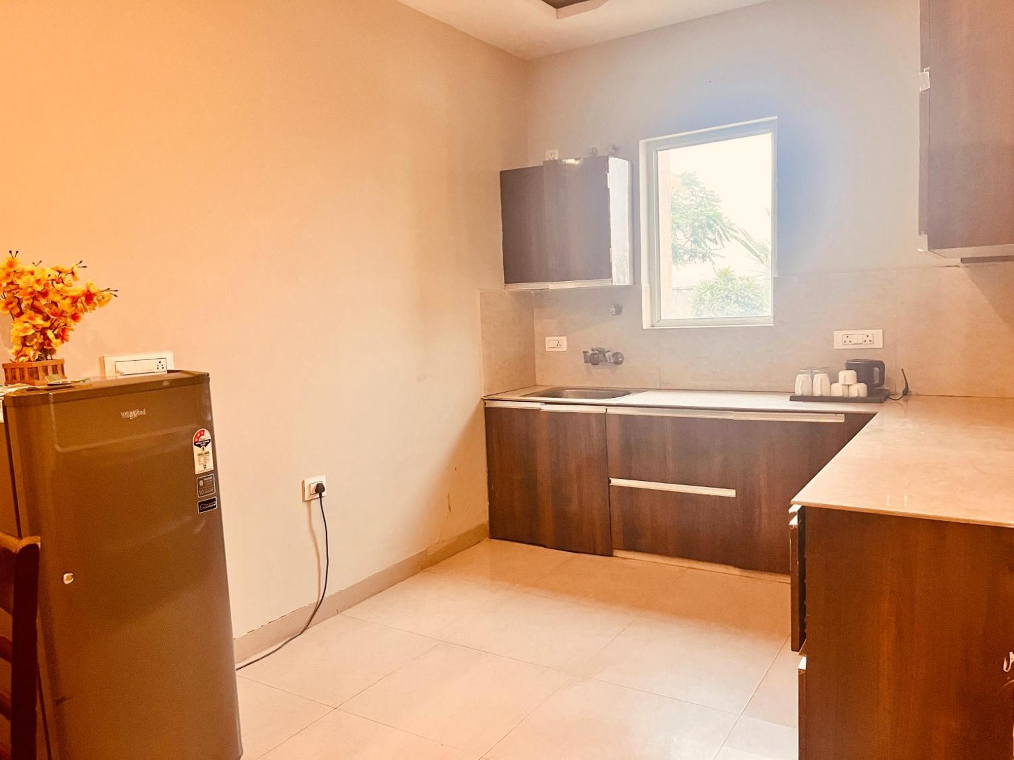 Pearl Grand Boutique Cottage In Omaxe Anandam Vrindavan - #Premium Ac Rooms With Balcony #Big Parking #Lift #Garden #Peaceful Area #Near Prem Mandir #Property Of The Year #Most Awarded 외부 사진