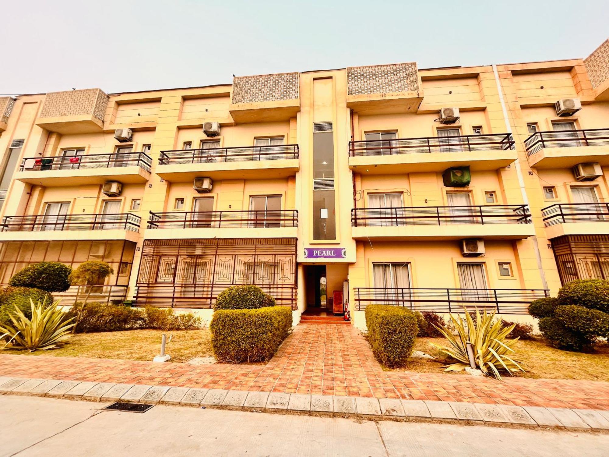 Pearl Grand Boutique Cottage In Omaxe Anandam Vrindavan - #Premium Ac Rooms With Balcony #Big Parking #Lift #Garden #Peaceful Area #Near Prem Mandir #Property Of The Year #Most Awarded 외부 사진