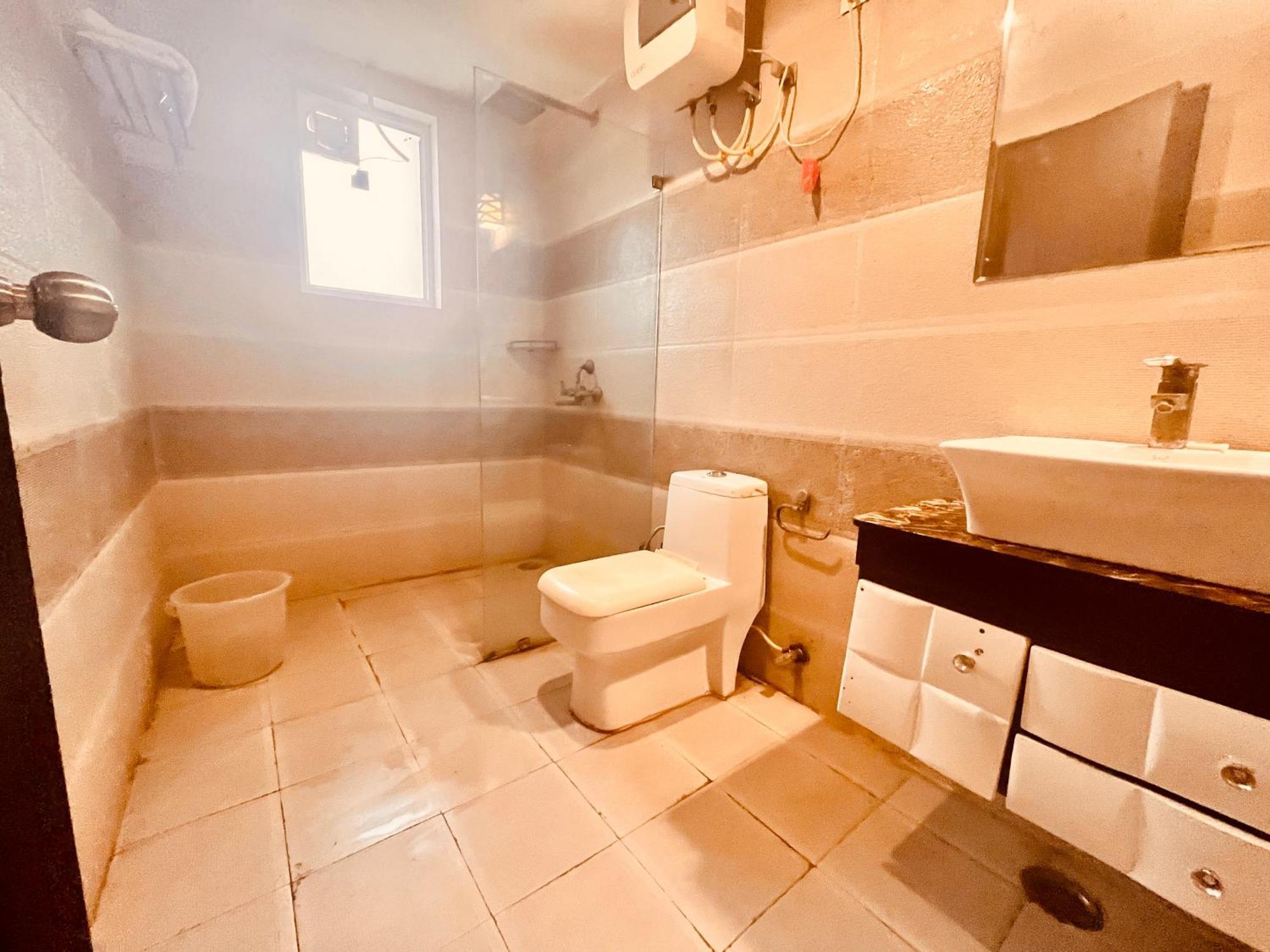Pearl Grand Boutique Cottage In Omaxe Anandam Vrindavan - #Premium Ac Rooms With Balcony #Big Parking #Lift #Garden #Peaceful Area #Near Prem Mandir #Property Of The Year #Most Awarded 외부 사진