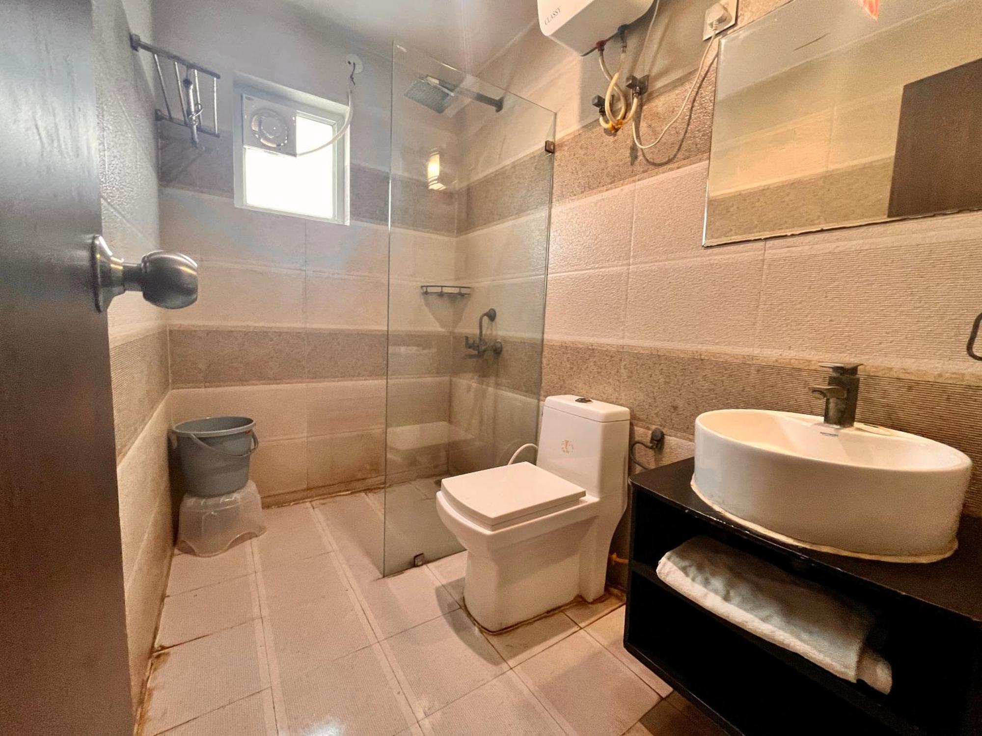 Pearl Grand Boutique Cottage In Omaxe Anandam Vrindavan - #Premium Ac Rooms With Balcony #Big Parking #Lift #Garden #Peaceful Area #Near Prem Mandir #Property Of The Year #Most Awarded 외부 사진