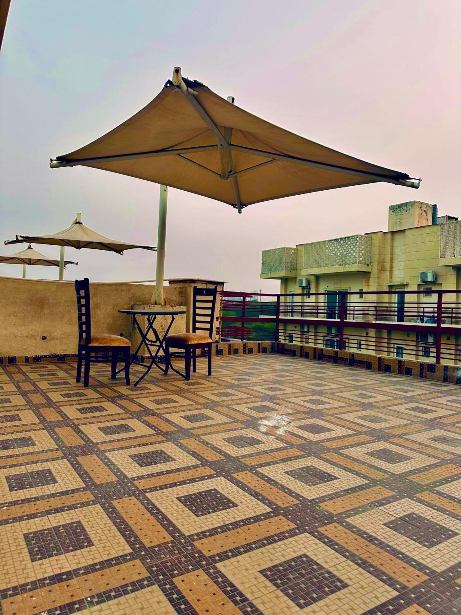 Pearl Grand Boutique Cottage In Omaxe Anandam Vrindavan - #Premium Ac Rooms With Balcony #Big Parking #Lift #Garden #Peaceful Area #Near Prem Mandir #Property Of The Year #Most Awarded 외부 사진